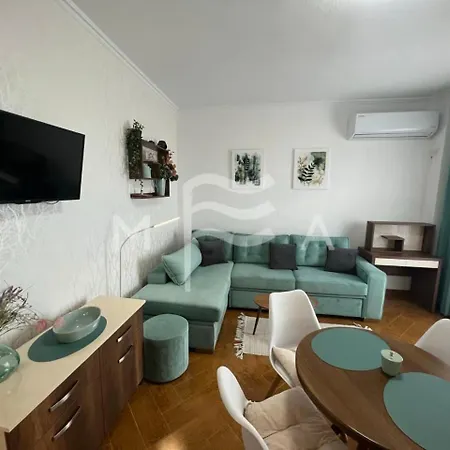 Sunset Paradise Golem (Tirana)